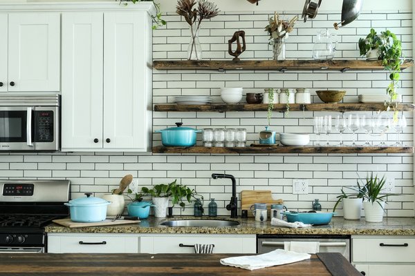 Quelles sont les étapes pour déménager une cuisine équipée sans endommager les électroménagers?