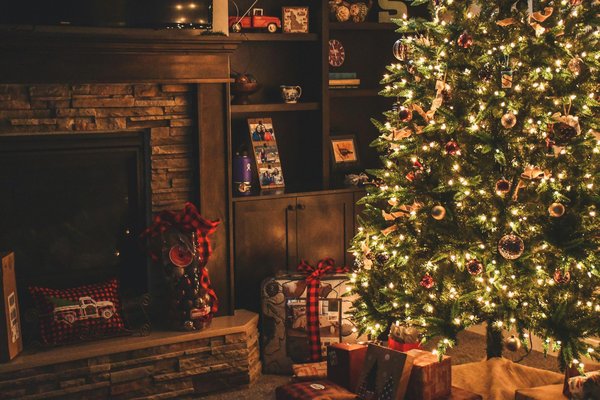 Spécialiste décoration de noël en france : créez la magie !